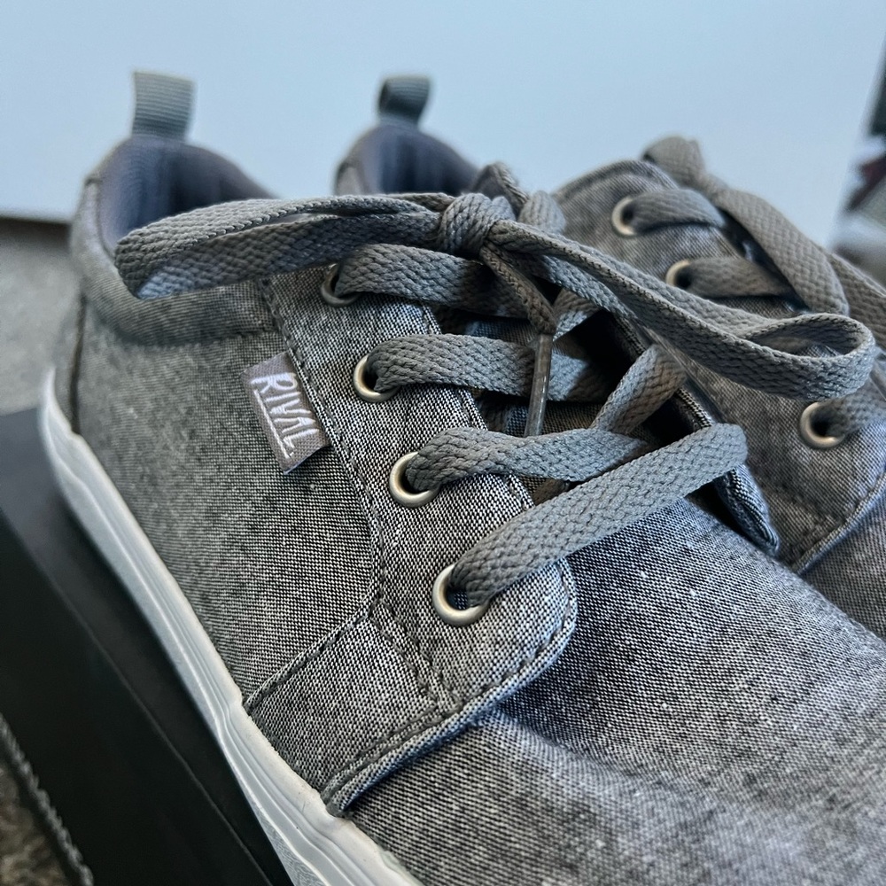 Women’s Grey, RIVAL tilt shoes. Size 7.5
